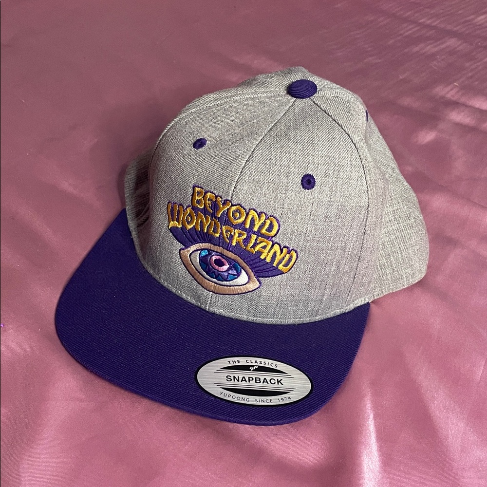 Rare Beyond Wonderland Hat 💜